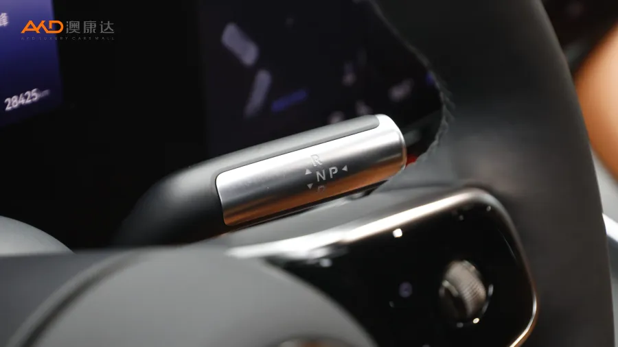 二手问界M9  增程 Ultra版 42kWh 6座版图片3859365