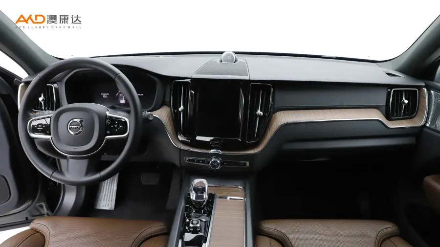 二手沃尔沃XC60 T8 插电混动 长续航四驱智雅豪华版图片3954925